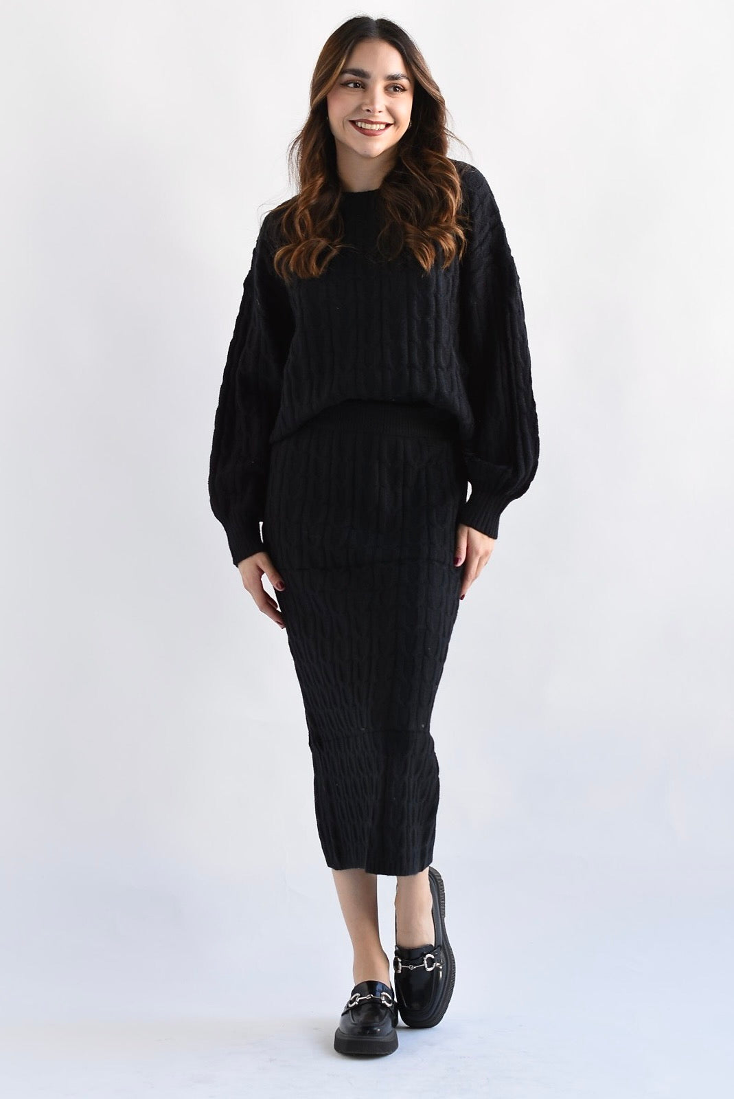 Set de Falda y Sweater punto en U Negro