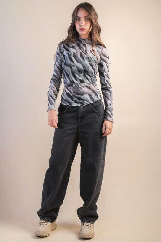 Blusa mesh costuras animal print