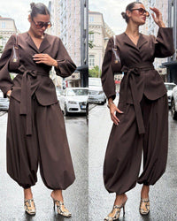 Fashion Styled Set Pantalón globo y Blazer cinta Espresso