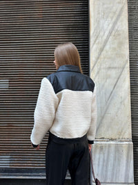 Fashion Styled Chamarra borrega con vinipiel Ivory