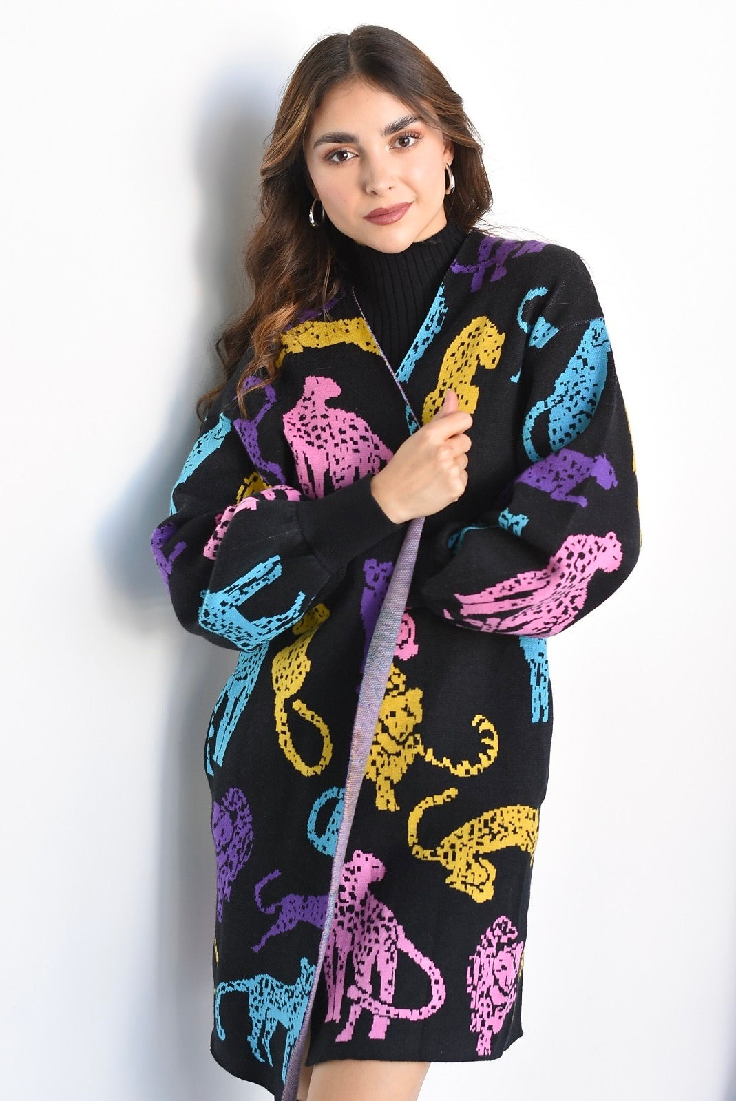 Cárdigan Leopardos colores Negro