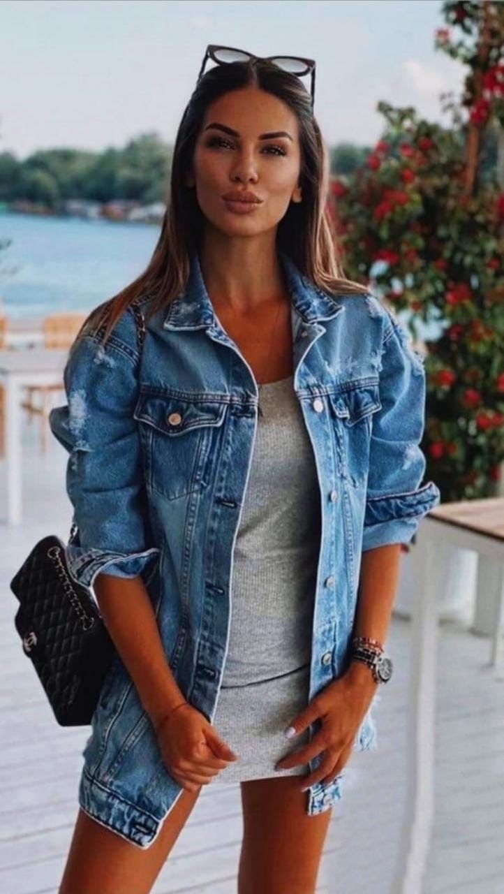 Chamarra denim larga desgarrado