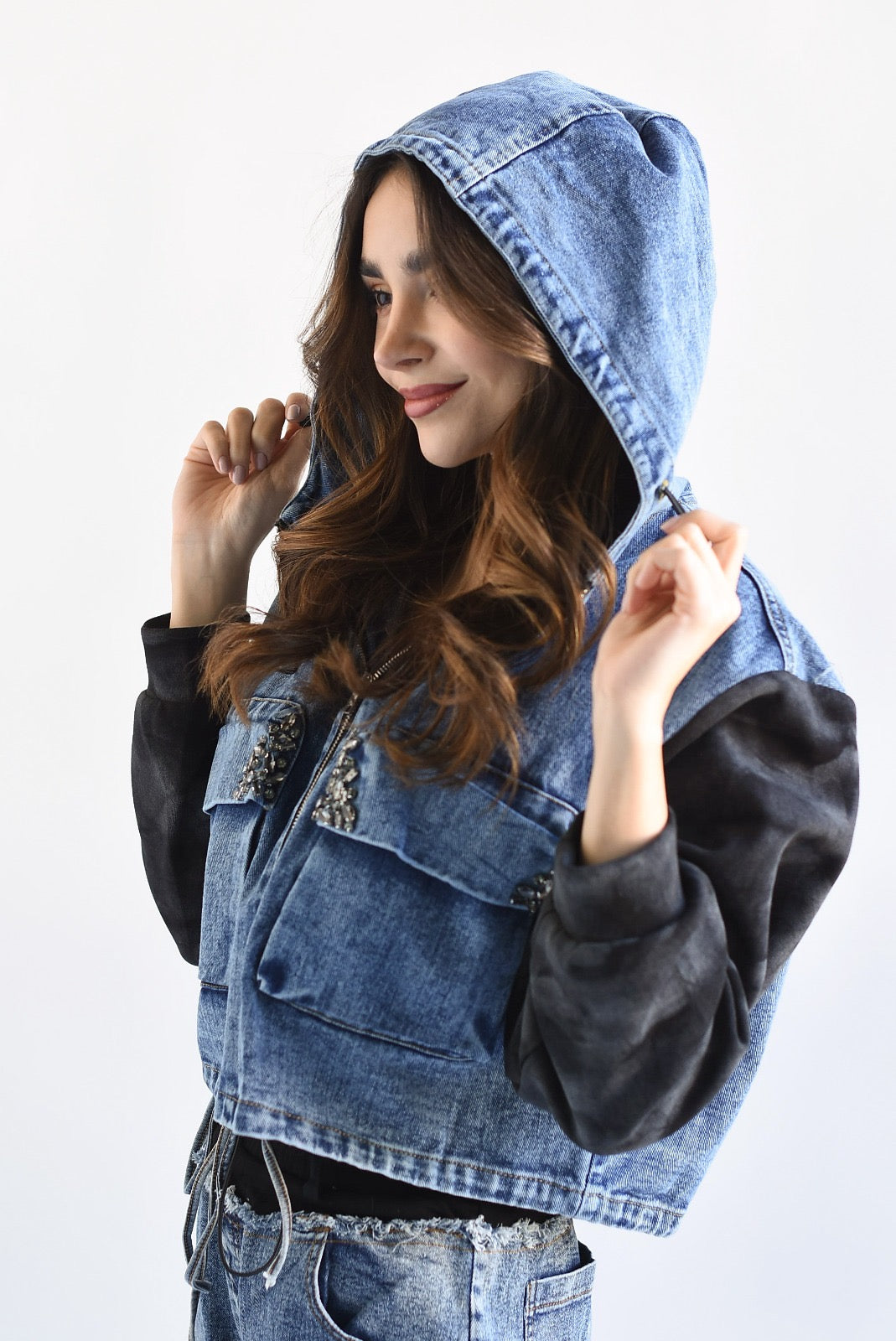 Chamarra Denim Hoodie mangas Negra