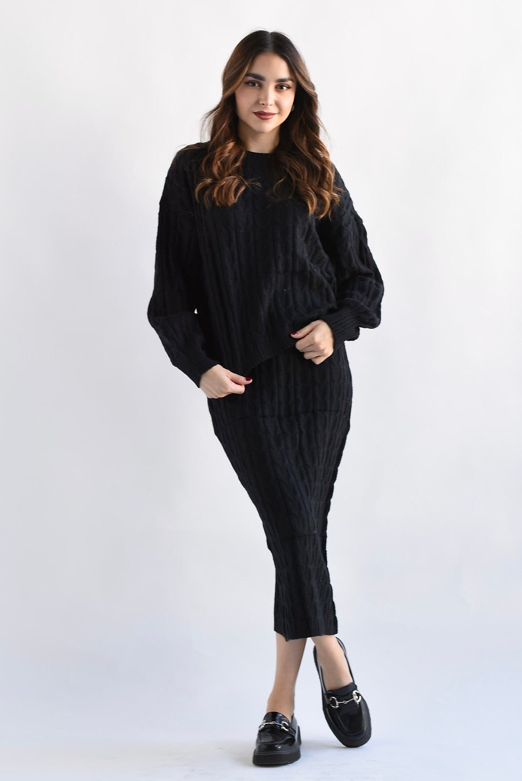 Set de Falda y Sweater punto en U Negro