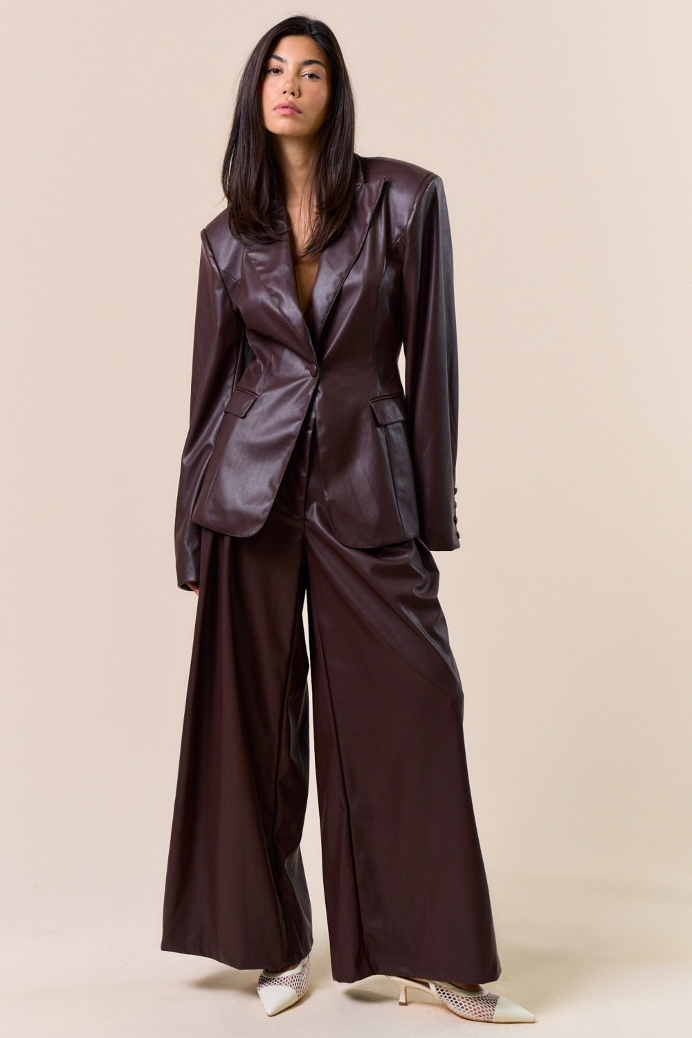 Pantalón vinipiel wide leg pinzas