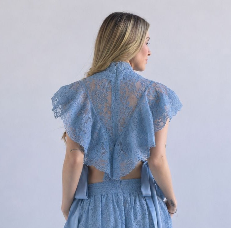 Blusa lazos encaje