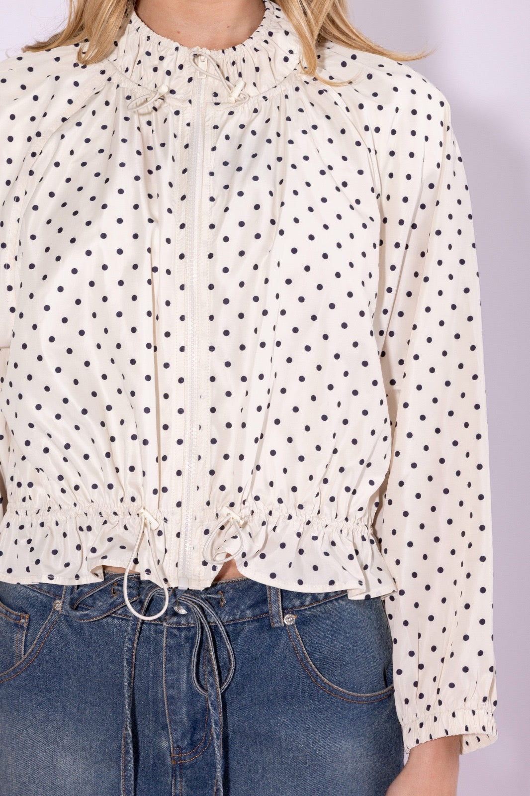 Chamarra impermeable polka dots