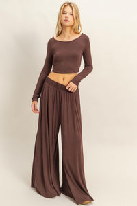 Fashion Styled Set Pantalón wide leg y T-shirt crop manga larga Espresso
