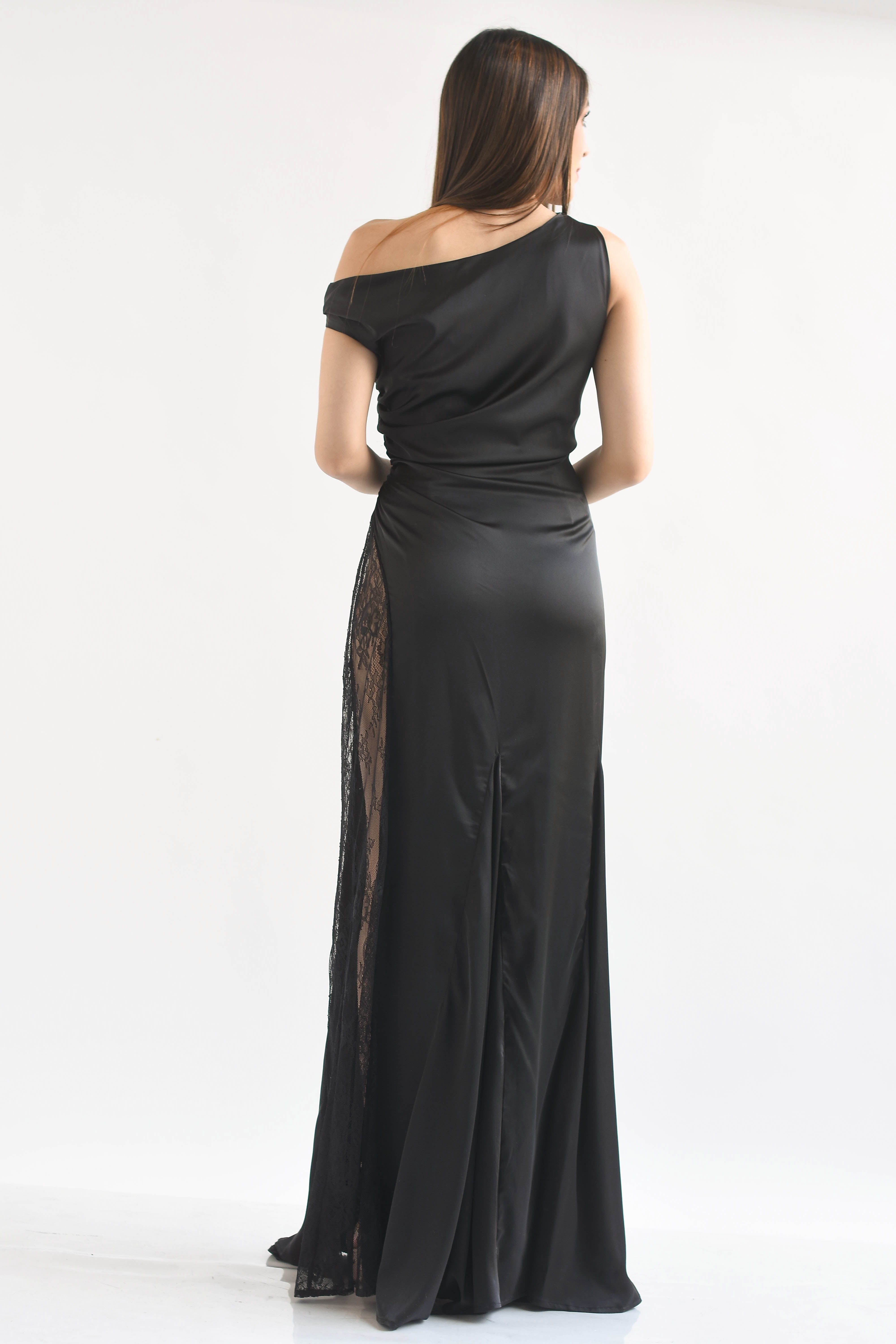 Vestido largo satín con encaje