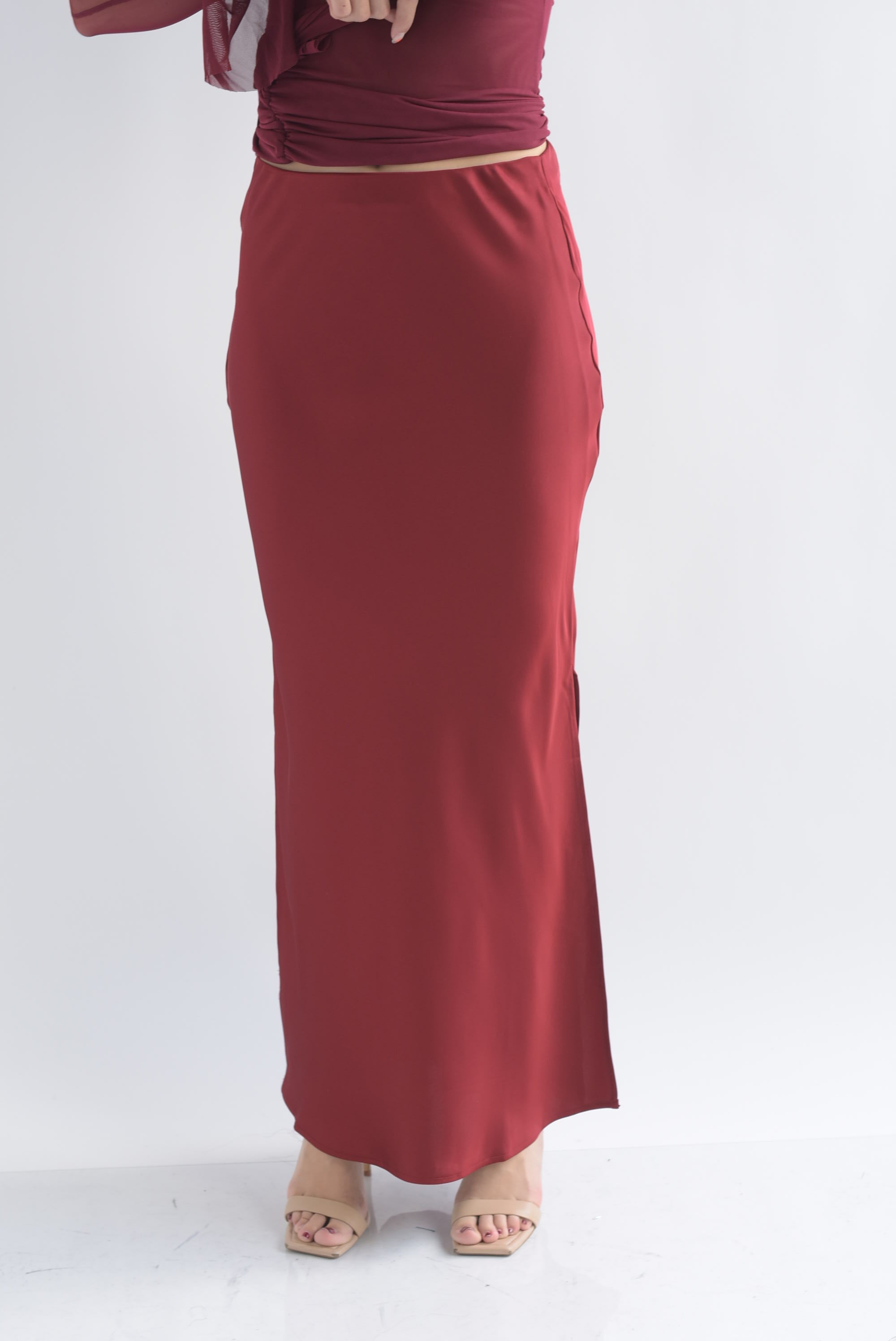 Falda lencera aberturas