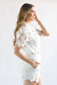 Fashion Styled Set Short y Blusa maga corta guipur Blanco