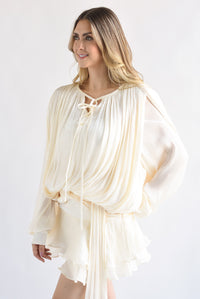 Fashion Styled Vestido drapeado maga larga cauda Ivory