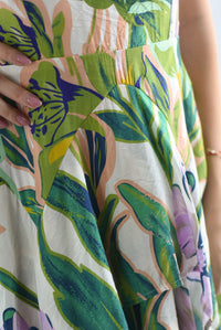 Fashion Styled Vestido largo olanes Flores y Hojas Lila con Verde