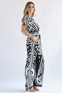 Fashion Styled Jumpsuit tribal Negro con Blanco