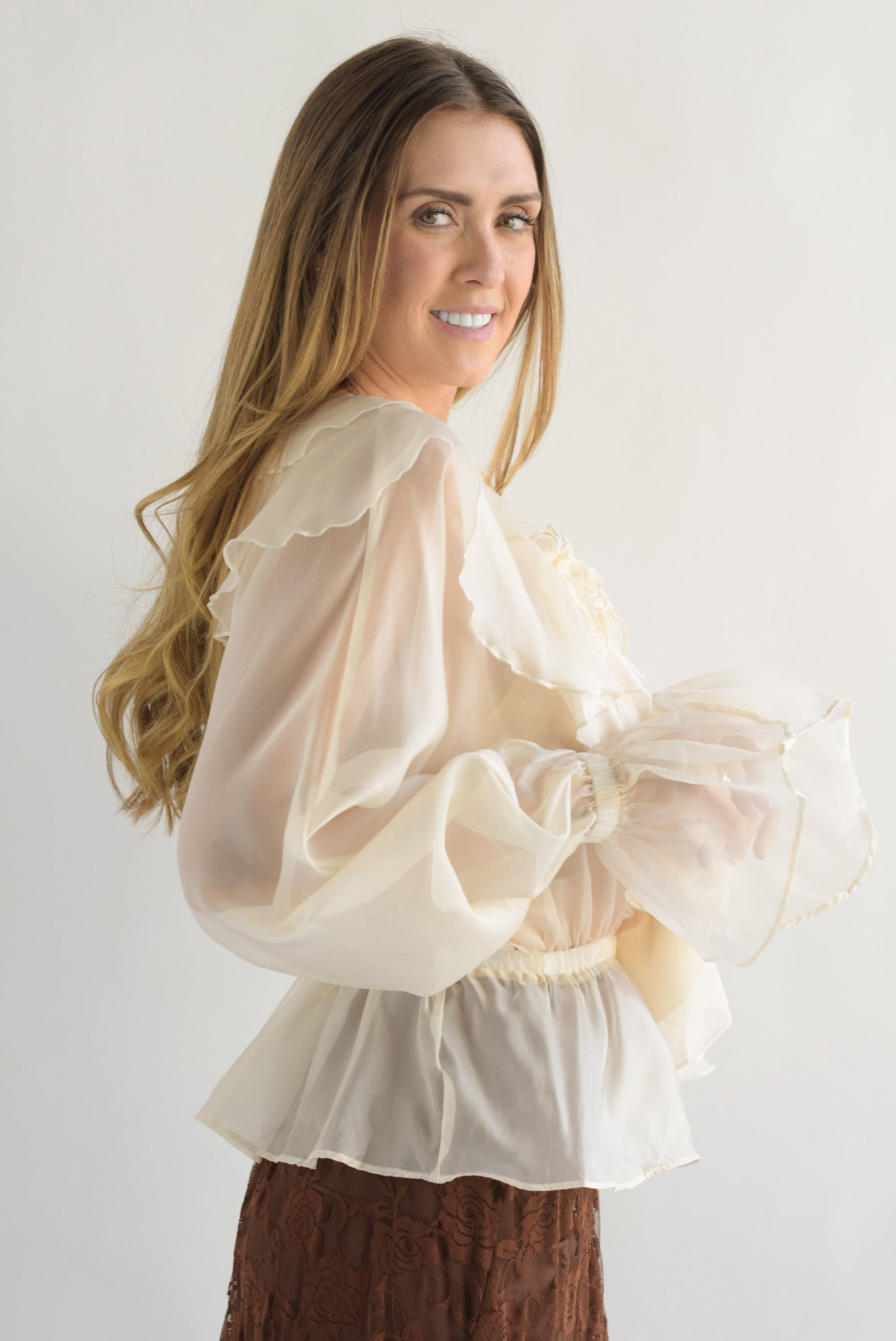 Blusa peplum gasa flores Ivory