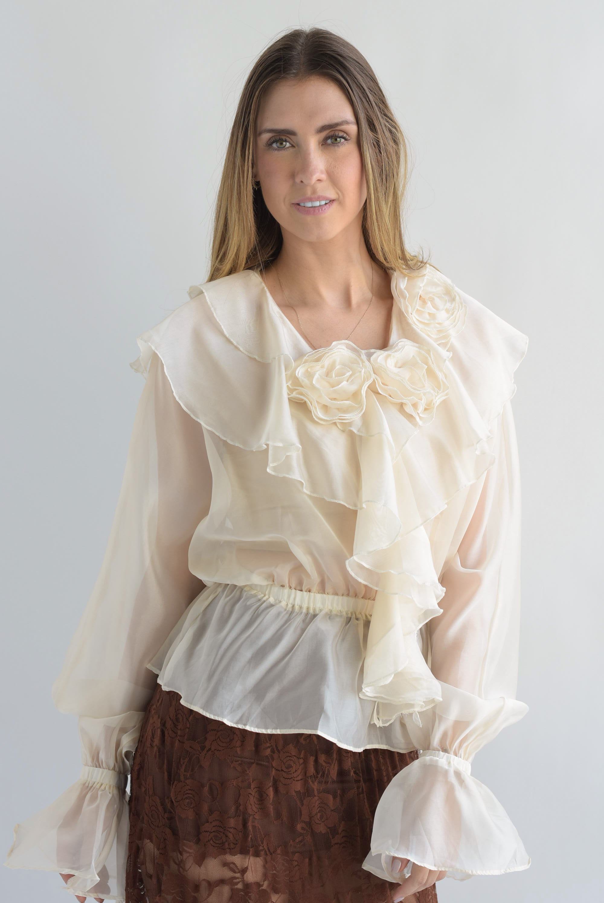 Blusa peplum gasa flores Ivory