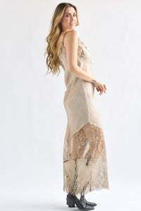 Fashion Styled Vestido largo lencero encaje Champagne