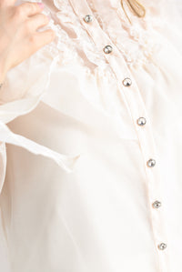 Fashion Styled Blusa gasa pecho olanes Ivory