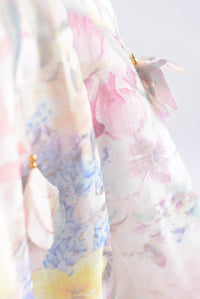Fashion Styled Set Falda y Blusa pétalos Pastel