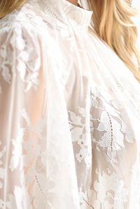 Fashion Styled Blusa manga larga cuello perkins encaje Ivory