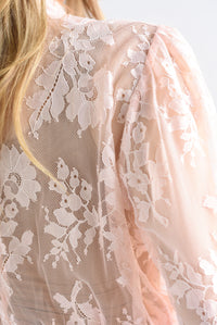 Fashion Styled Blusa manga larga cuello perkins encaje Rosa pastel