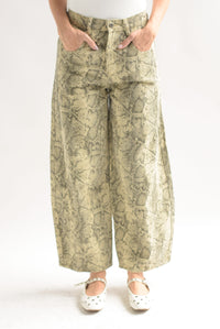 Fashion Styled Jeans barrel Snake Print