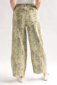 Fashion Styled Jeans barrel Snake Print