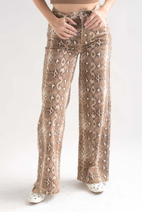 Fashion Styled Jeans wide Snake print Café