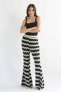 Fashion Styled Pantalón encaje ondas Blanco & Negro
