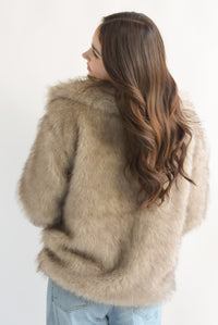 Fashion Styled Abrigo bitono faux fur Moka