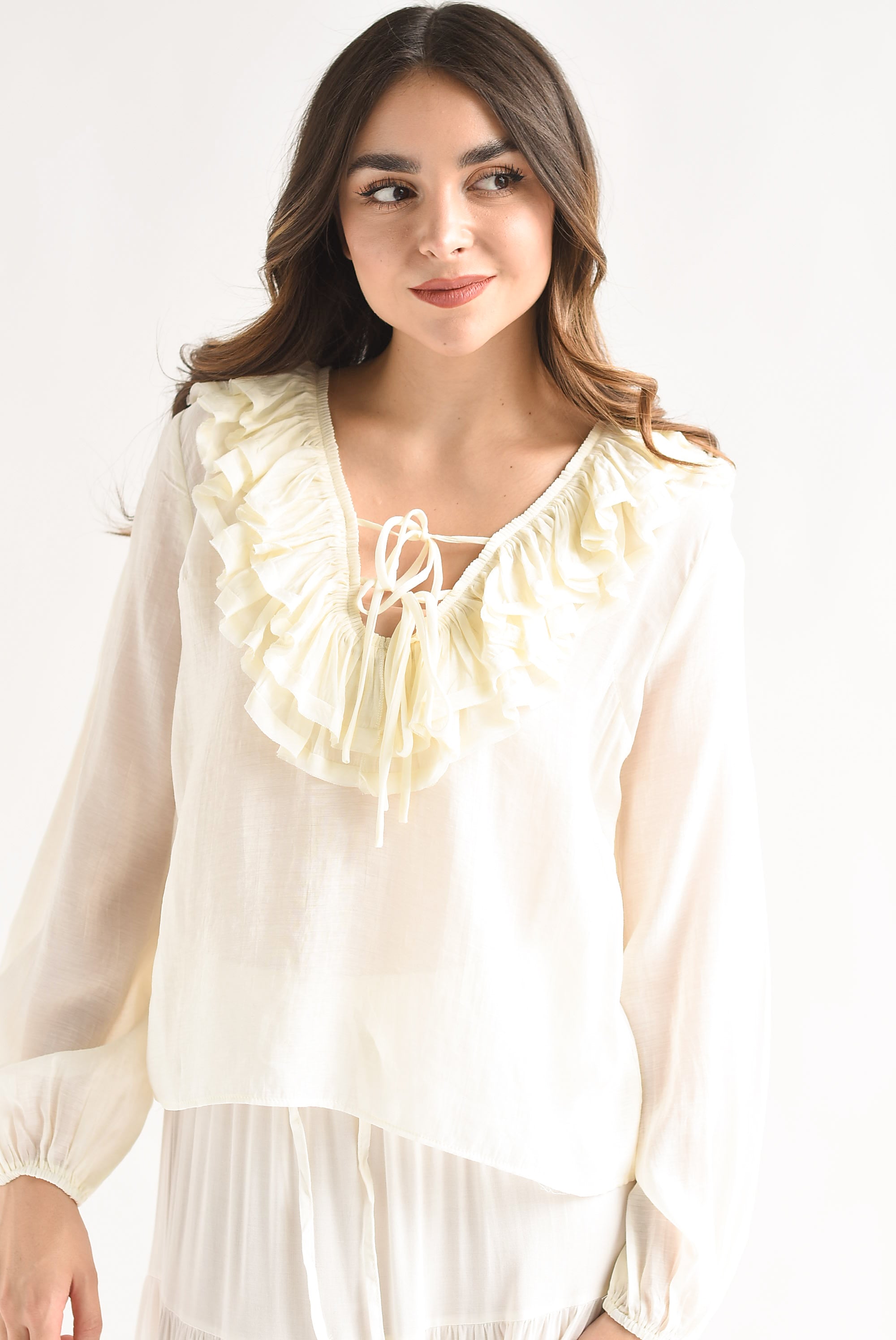 Blusa cuello V olanes Ivory