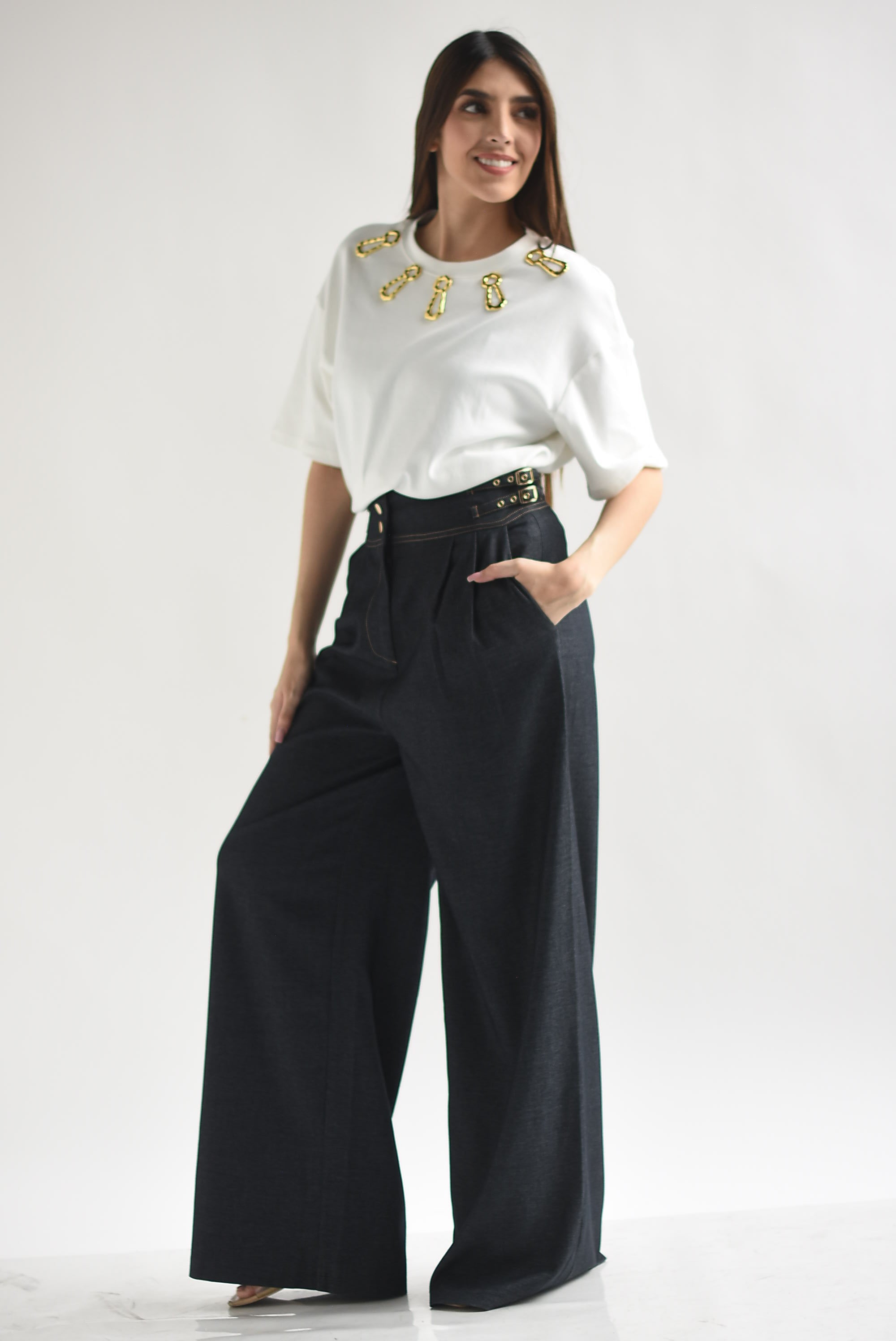 Pantalón Denim pretina ancha hebillas