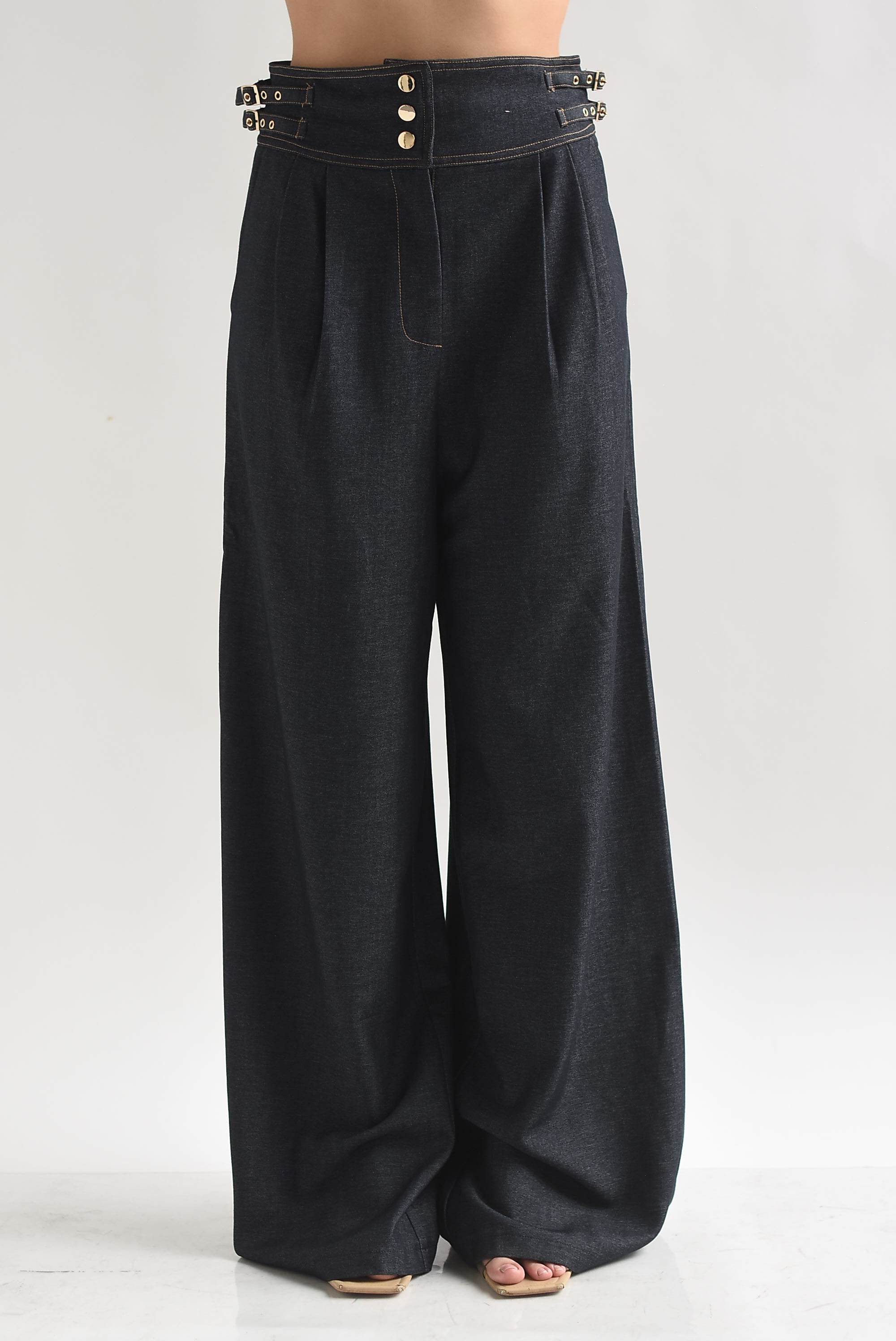 Pantalón Denim pretina ancha hebillas