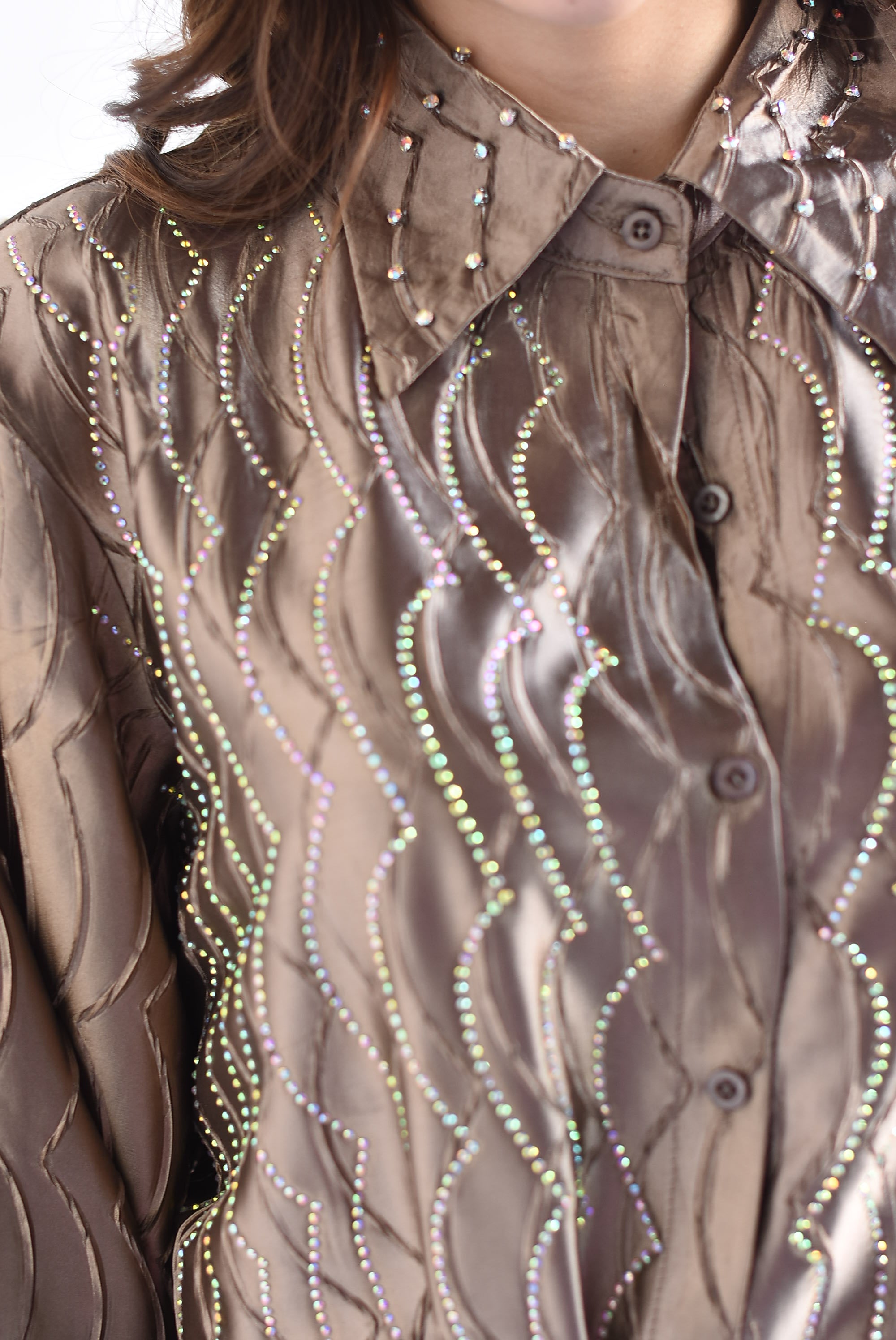 Blusa satín ondas brillos Champagne