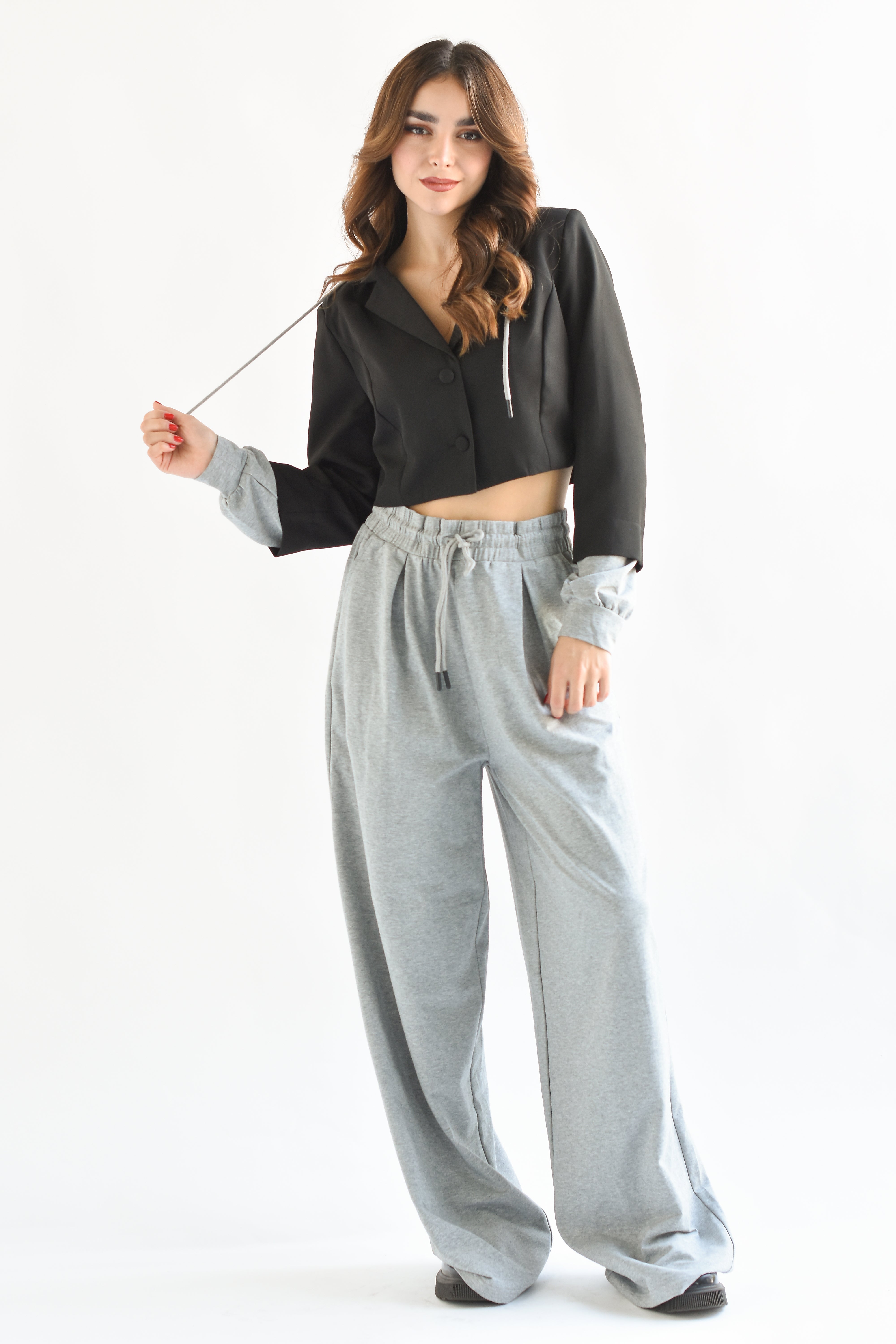 Set Pantalón y Blazer hoodie Gris con Negro