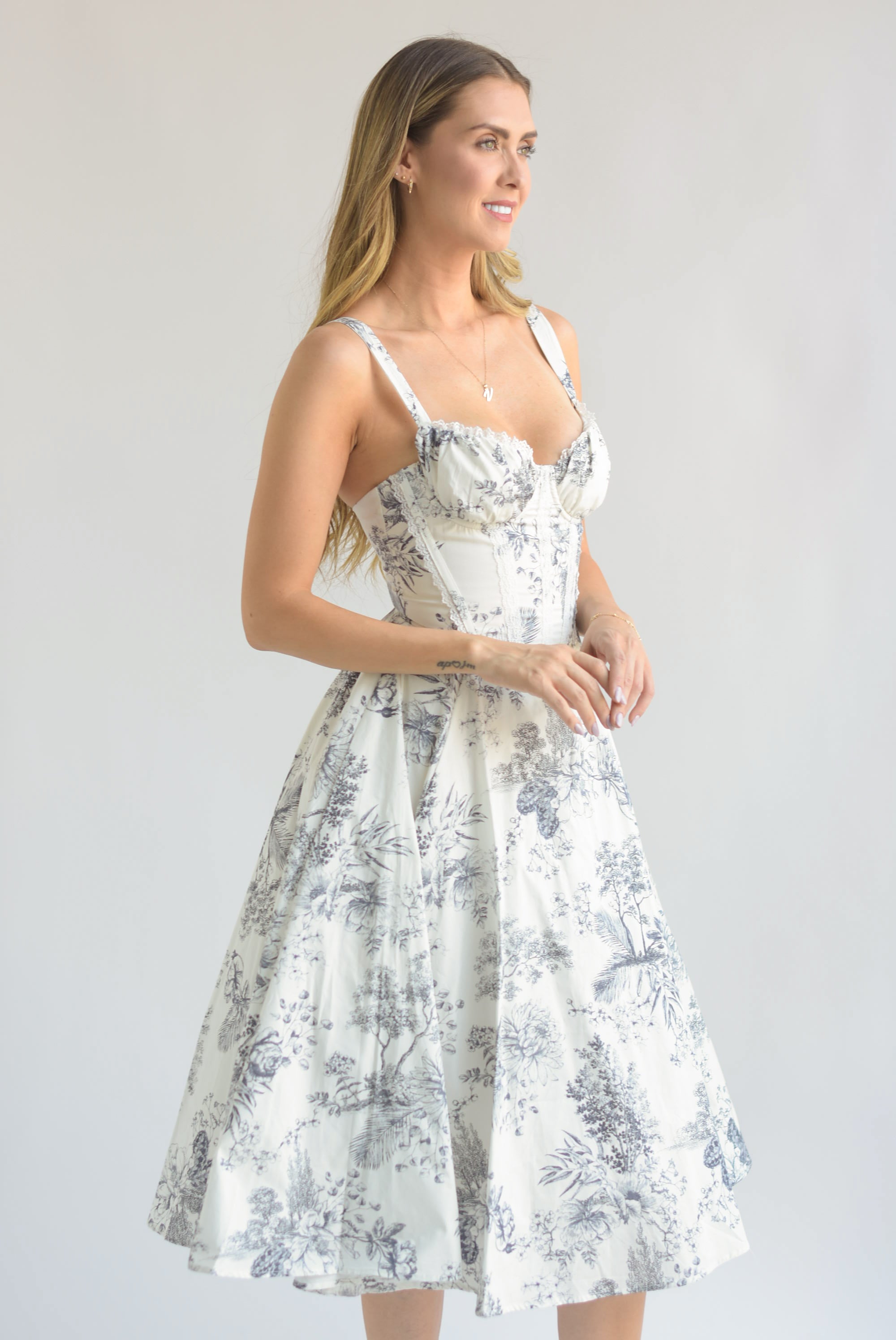 Vestido corset encaje Toilé
