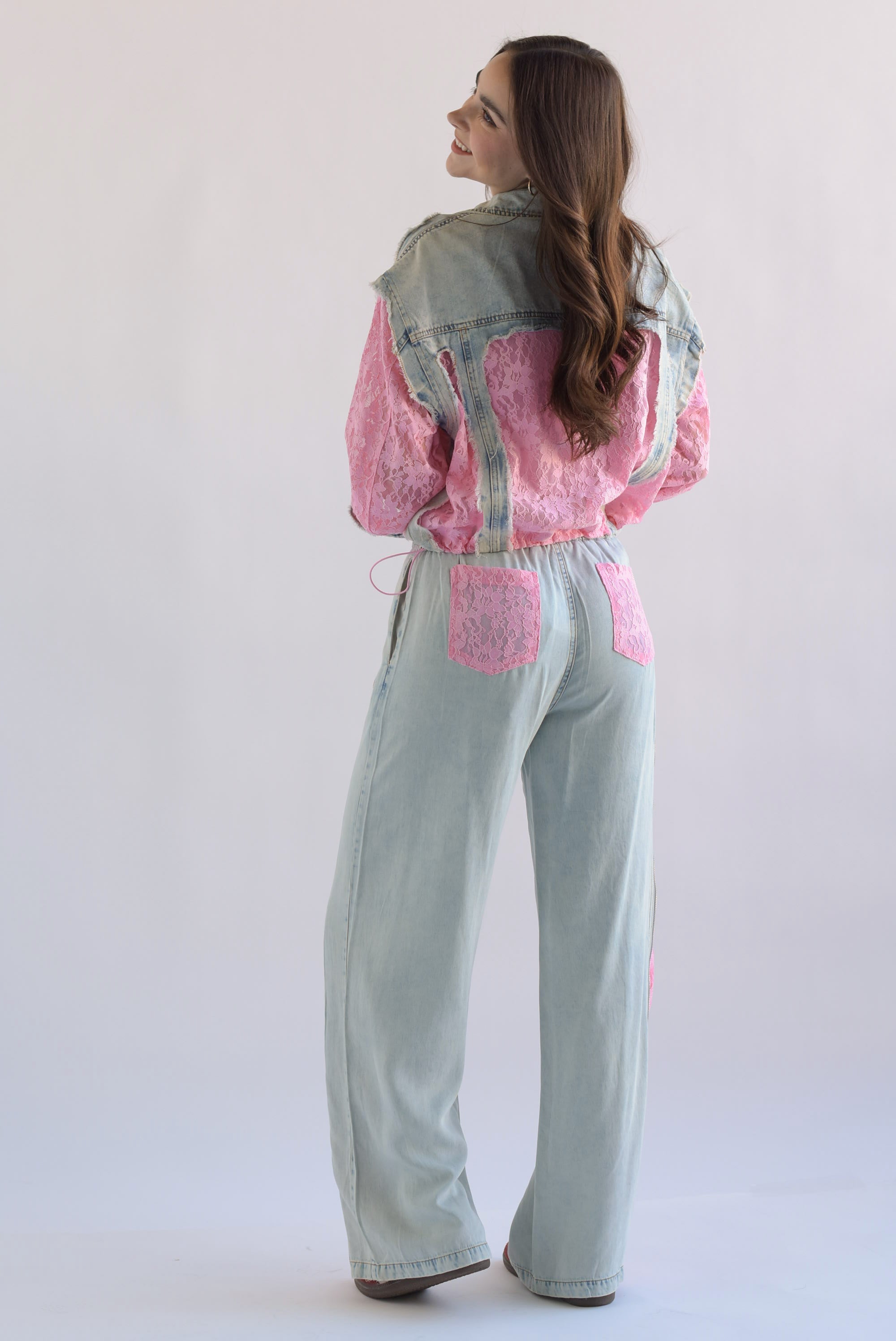 Set Pantalón y Chamarra Denim encaje Rosa