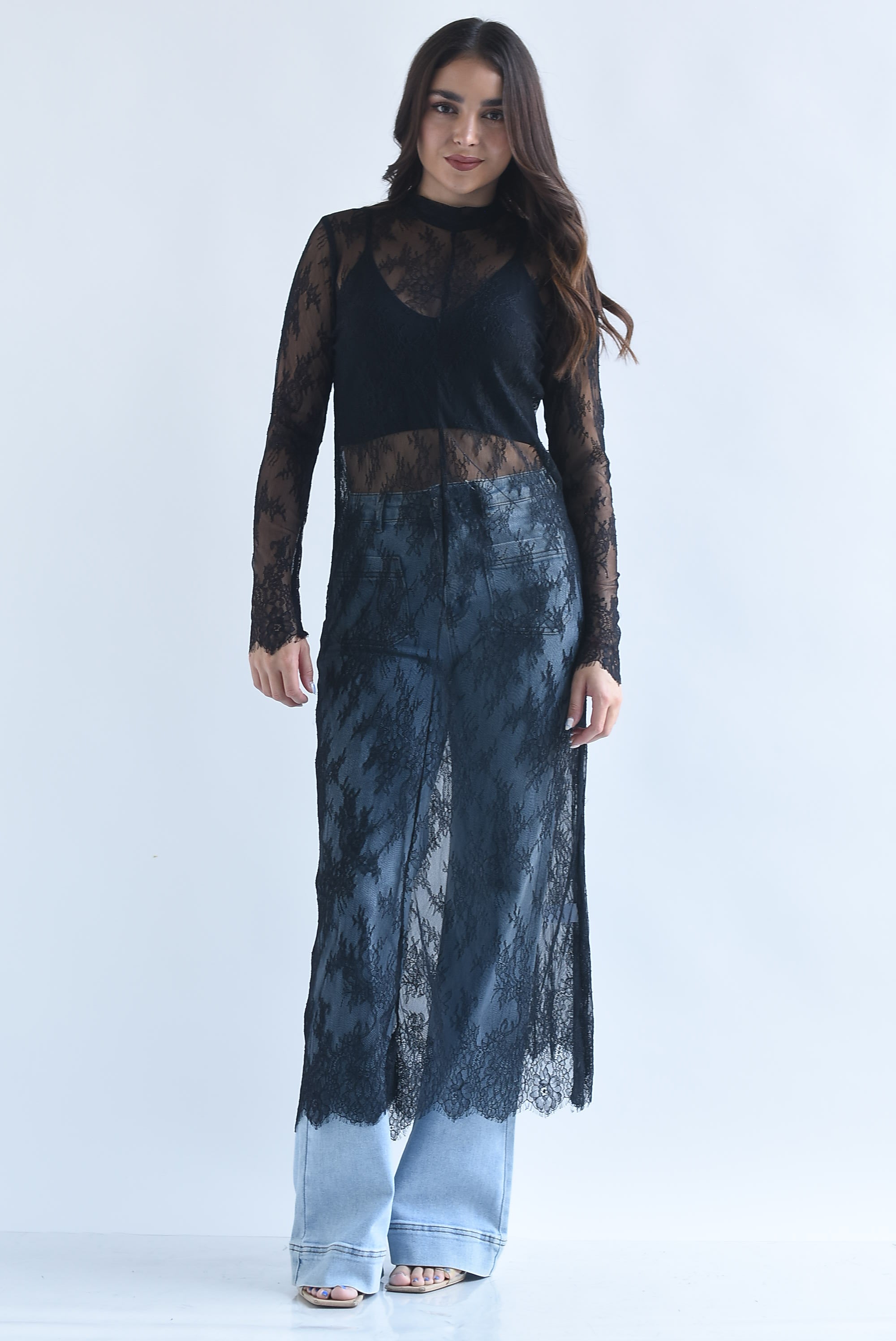 Vestido encaje tulle manga larga