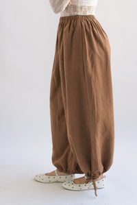 Fashion Styled Pantalón globo suede Café