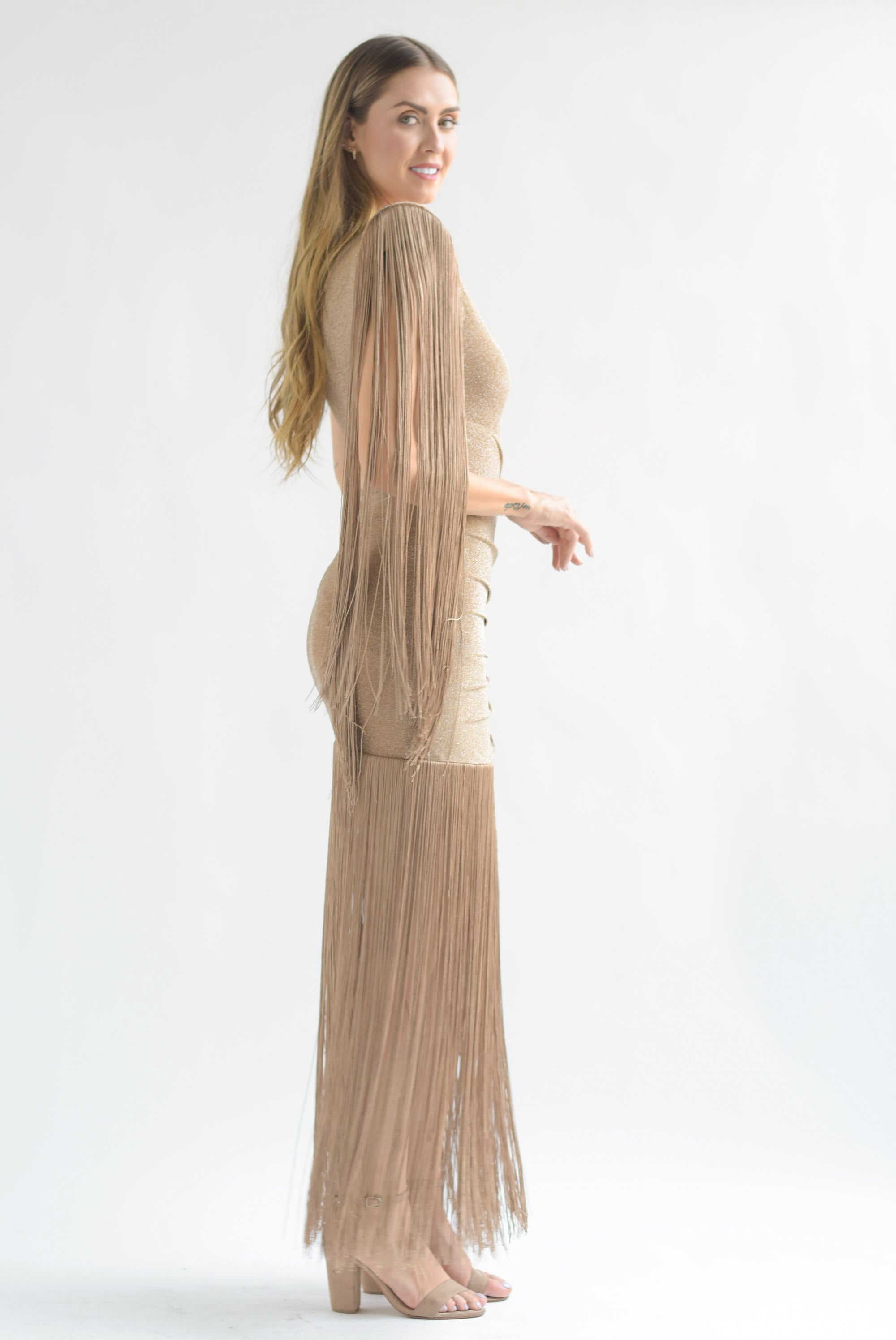 Vestido asimétrico flecos glitter Dorado