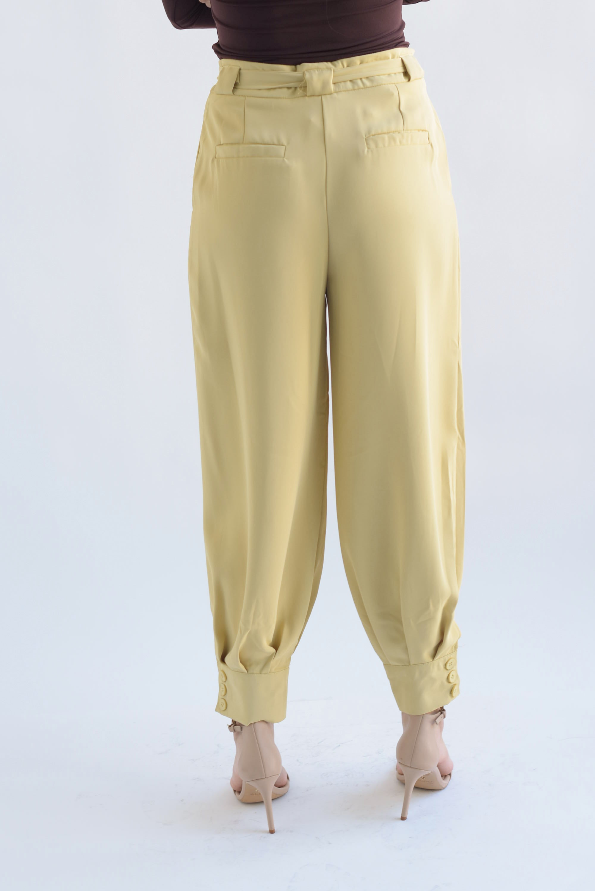 Pantalón globo tobillos anchos Amarillo Mantequilla