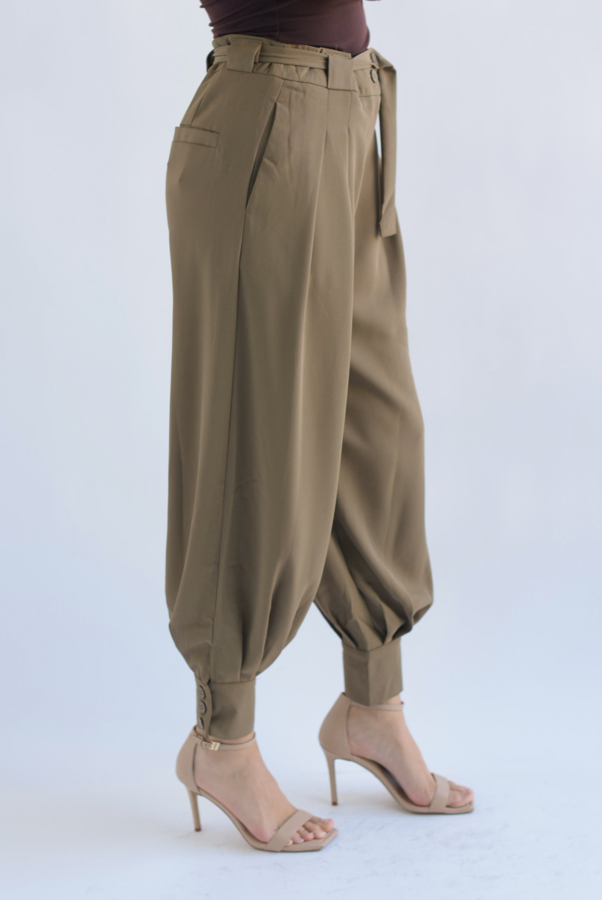 Pantalón globo tobillos anchos Verde Militar