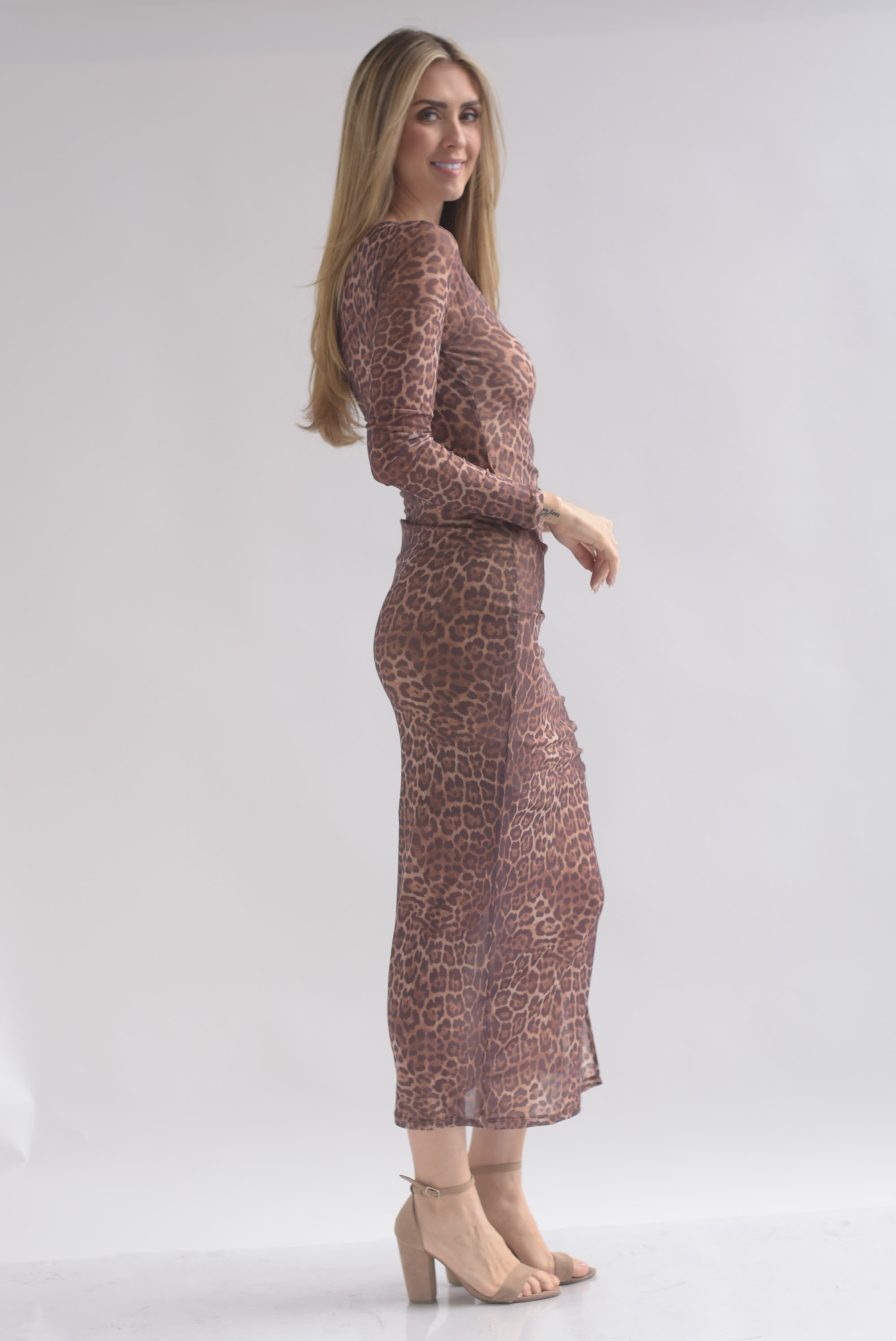 Vestido mesh drapeado jareta leopardo