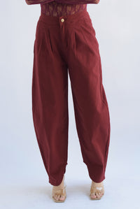 Fashion Styled Pantalón globo pinzas Denim Vino