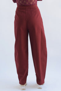 Fashion Styled Pantalón globo pinzas Denim Vino