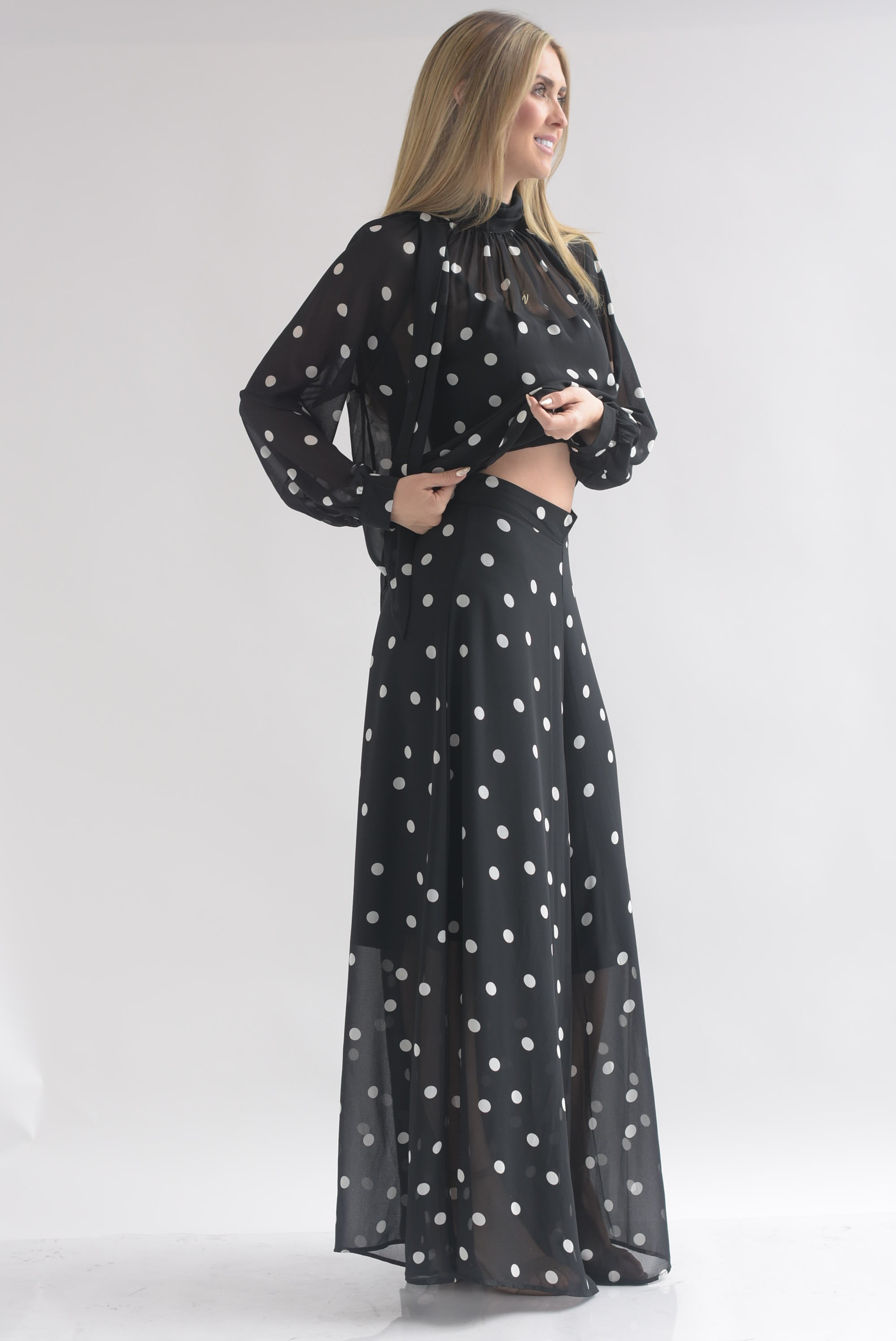 Set Pantalón super wide y Blusa gasa polka dots