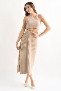 Fashion Styled Set Falda y Blusa cut-out punto Moka