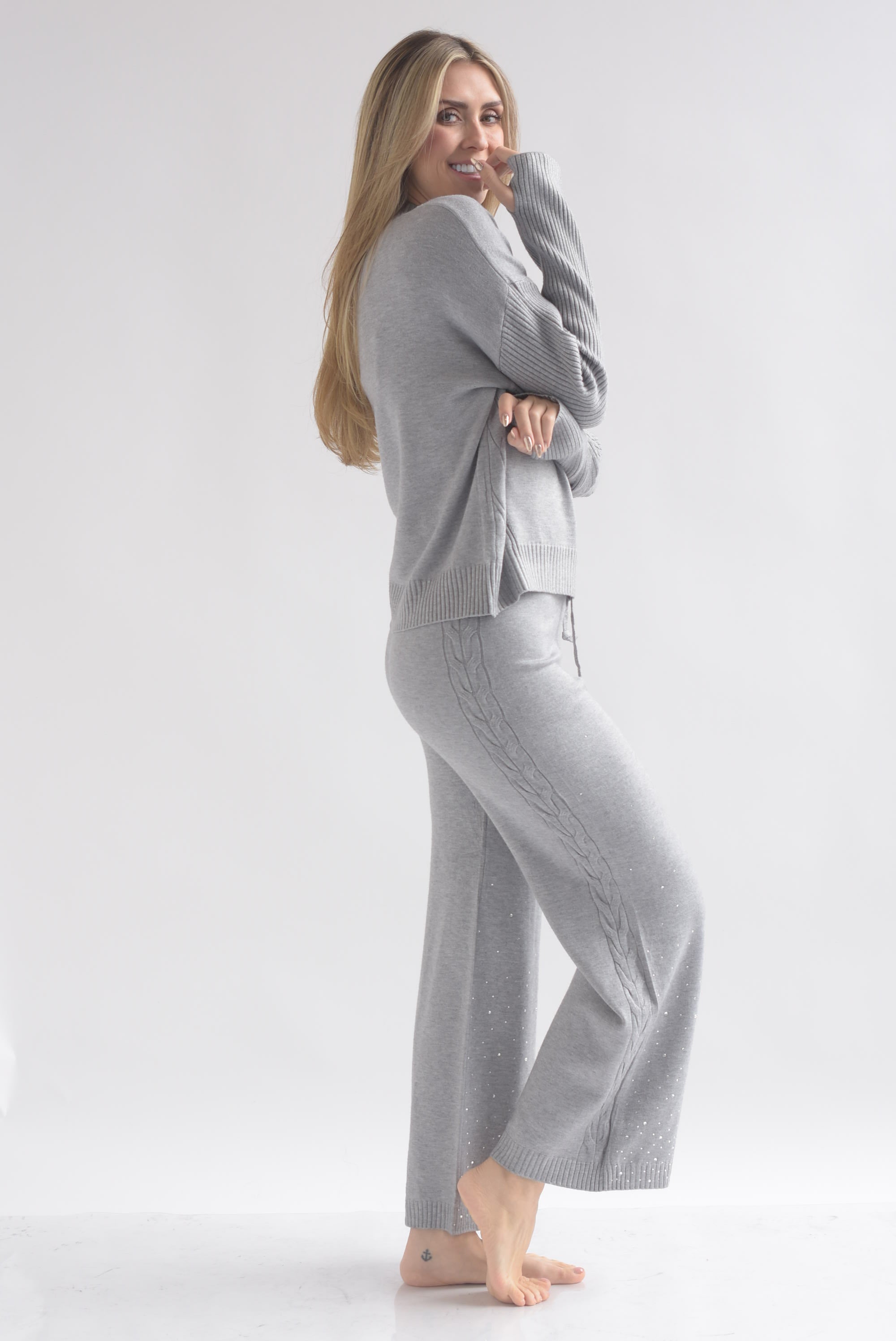 Set Pantalón brillos y Sweater punto canalé