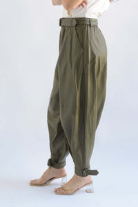 Fashion Styled Pantalón globo vinipiel Verde Olivo