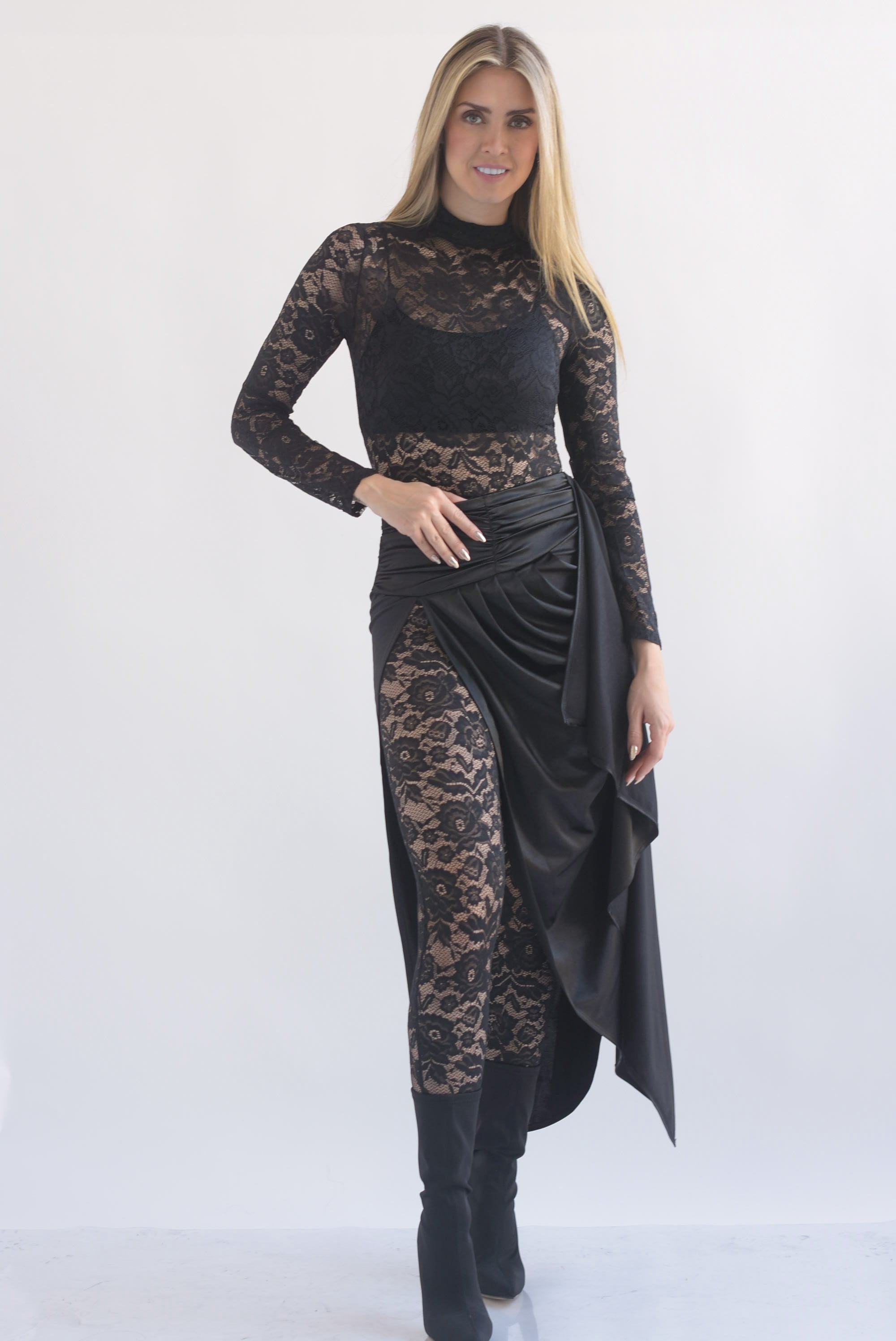 Jumpsuit catsuit encaje con falda en sobreposición